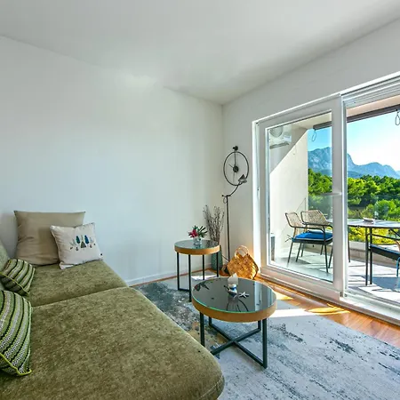 Ema Apartment *